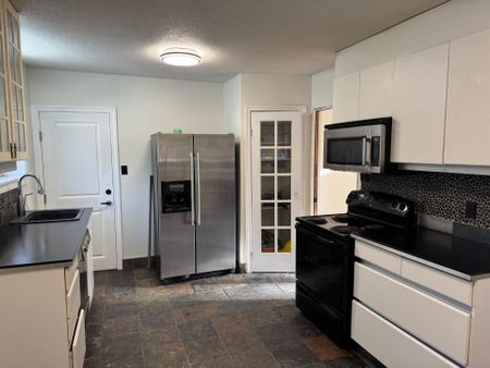 For Lease - 35 Nisbet Drive, Aurora, Ontario - Photo 2