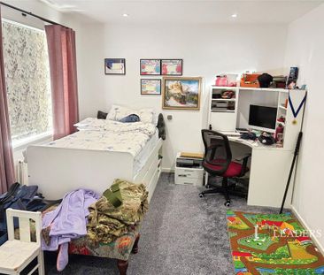 2 bedroom semi-detached house to rent - Photo 2