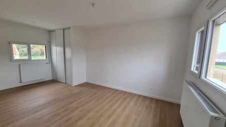 Location Maison 115 m² - Photo 5