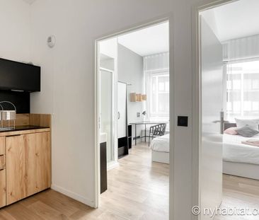 Logement à Paris, Location meublée - Photo 5