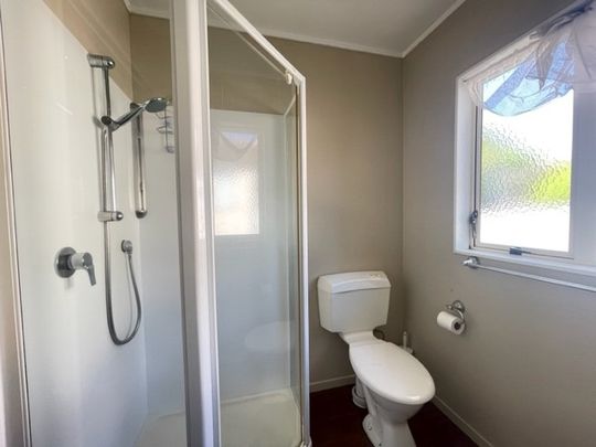 Tidy Family house at Kelston - Photo 1