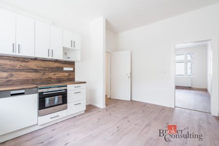 Pronájem bytu 3+1 92 m², Balbínova 655, Hradec Králové - Фото 3
