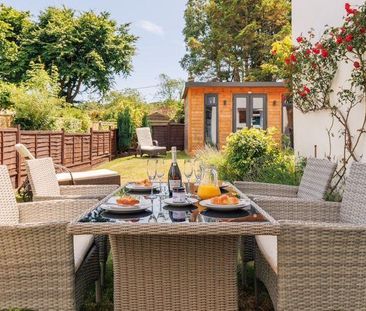 3 bedroom apartment to rent - Photo 2