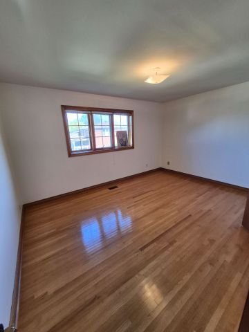 For Lease - 256 Cocksfield Avenue Unit# Rm 2, Toronto, Ontario - Photo 3