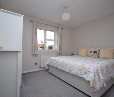 2 bedroom semi-detached house to rent - Photo 2