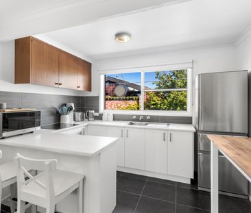 Affordable Geelong West Living - Photo 2