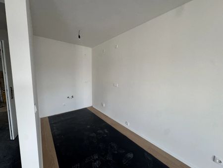 Bezugsfertig ab 15.6! Jetzt Beratungstermin vereinbaren! Modernes Wohnen im 22. Bezirk – Neubau-Erstbezug nahe Kagraner Platz! - Photo 5