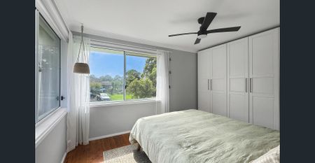 RENOVATED SINGLE LEVEL HOME - Photo 4