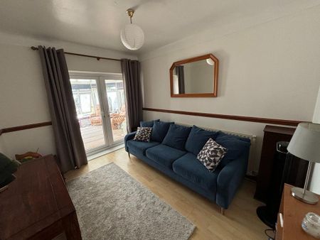 3 bedroom semi-detached house to rent - Photo 2