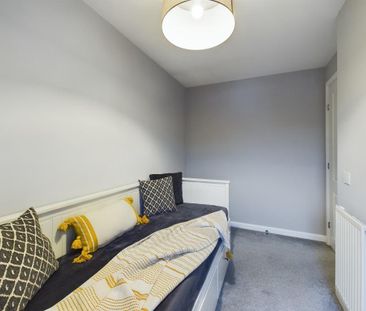 3 bedroom terraced house to rent - Photo 6