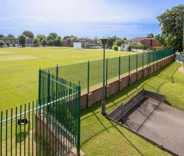 Warne Court, Enfield, EN1 - Photo 1