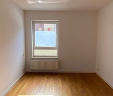 Appartement te huur in Jambes voor € 720 met 1 slaapkamer - Photo 3