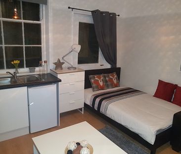 1 Bed - Flat 9, 55 Headingley Lane, Headingley, Leeds - LS6 1AA - S... - Photo 1
