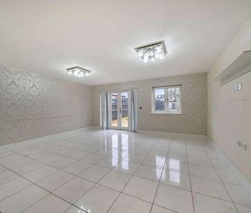 Elmore Close, Harrow, Middlesex, HA3 - Photo 2