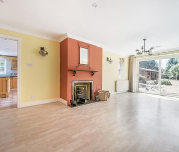 4 bedroom detached house to rent - Photo 2