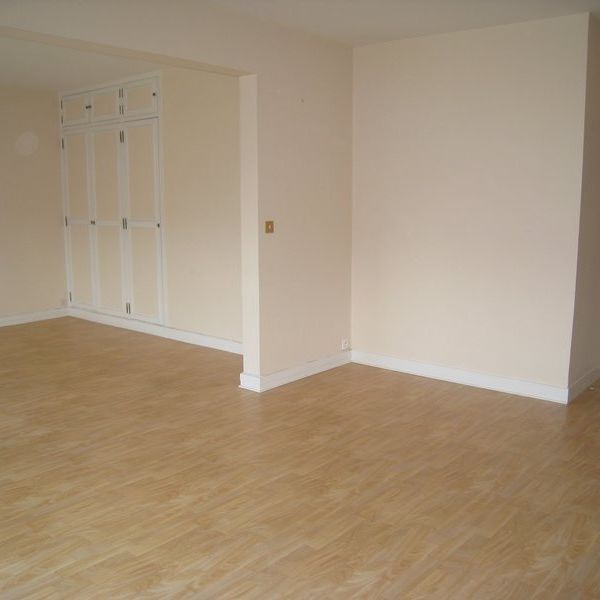 Location Appartement 4 pièces 71m² ORLEANS 45000 - Photo 1