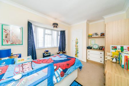 3 bedroom semi-detached house to rent - Photo 3