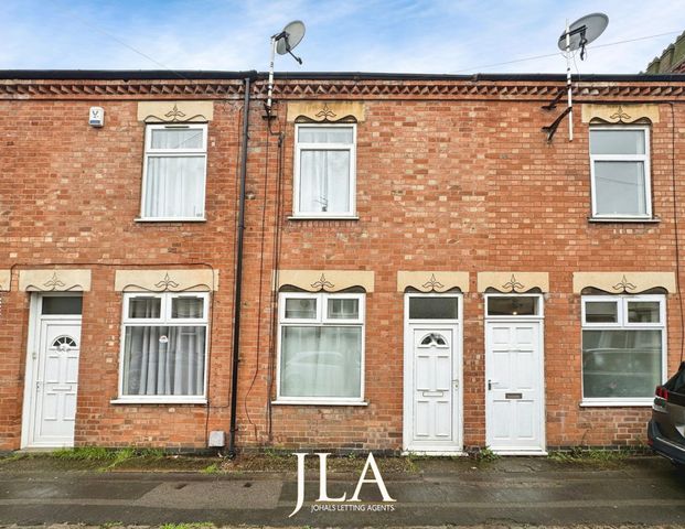 3 bed terraced house to rent in St. Peters Street, Syston, Leicester - Photo 1