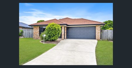 Modern Family Home in Great Location – Available 30 January! - Photo 2