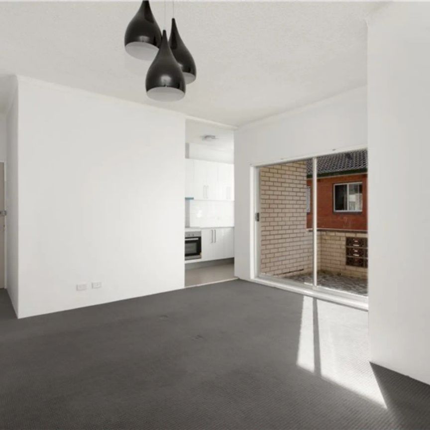 Two Bedroom Unit In The Heart Of Kogarah - Photo 1