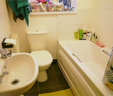 1 Bedroom Flat - Photo 4