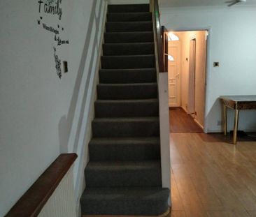 3 bedroom terraced house to rent - Photo 6