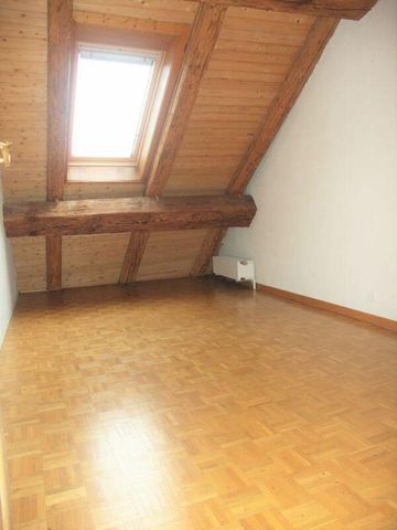 Gemütliche 4.5-Zimmer-Maisonette-Dachwohnung mit Sicht auf den Rhein - Foto 3