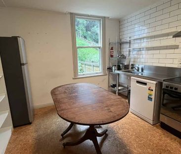 Three Bedrooms, Northland - Photo 3