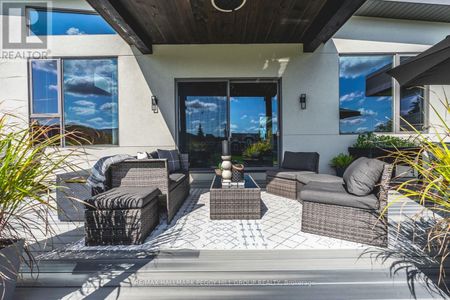 7 Meadowlark Way, ON, Collingwood - Photo 2