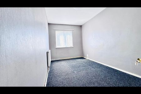 3 Bed Terraced House, Waddington St, E15 - Photo 2