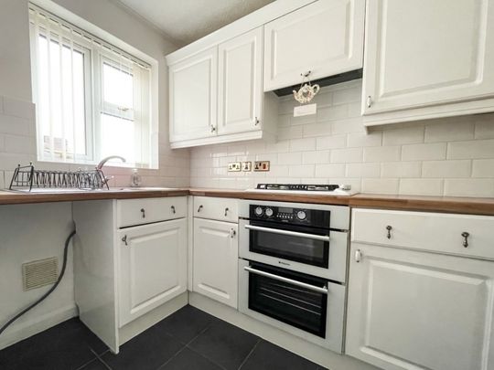 Sherbourne Avenue, Bradley Stoke, Bristol, Gloucestershire - Photo 1