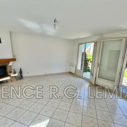 Location Maison 5 pièces 74m² LE MESNIL LE ROI 78600 - Photo 1