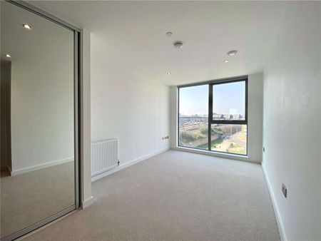 ** 2 WEEKS RENT FREE FOR JANUARY MOVE INS **Rent at Thames Quarter; this 7th floor, 2 bedroom, 2 bathroom, apartment with superb on site residents facilities. - Photo 2