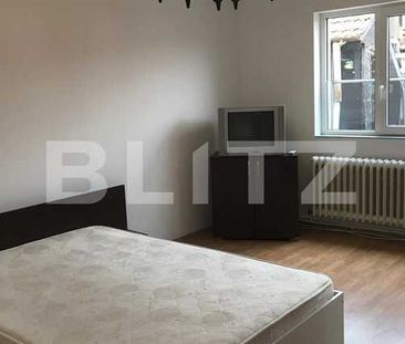 Apartament 3 camere, 96 mp, parcare, zona strazii Bucuresti - Fotografie 3