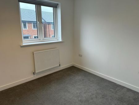 3 bedroom semi-detached house to rent - Photo 2
