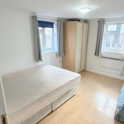 2 bedroom bungalow to rent - Photo 1