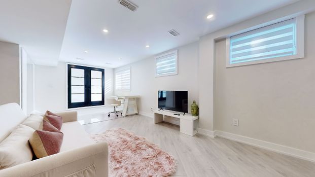 For Lease - 640 Lansdowne Drive Unit# Lower, Oshawa, Ontario - Photo 1