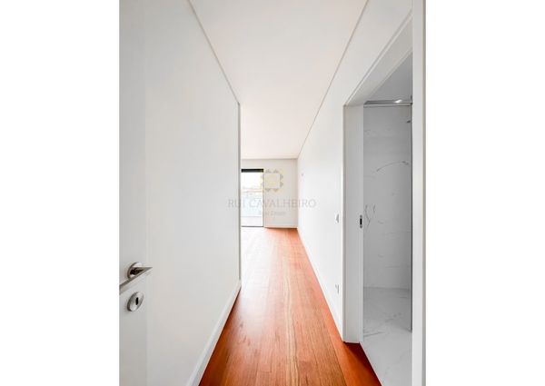 Apartamento T4 em Porto