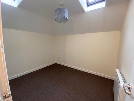 3 bedroom flat to rent - Photo 5