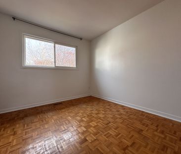 For Lease - 117 Micmac Crescent, Toronto, Ontario - Photo 2