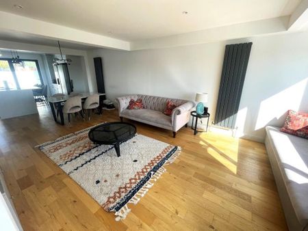 5 bedroom semi-detached house to rent - Photo 2