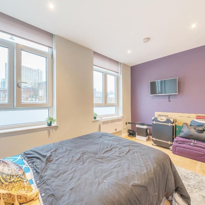 Studio to rent - Photo 1