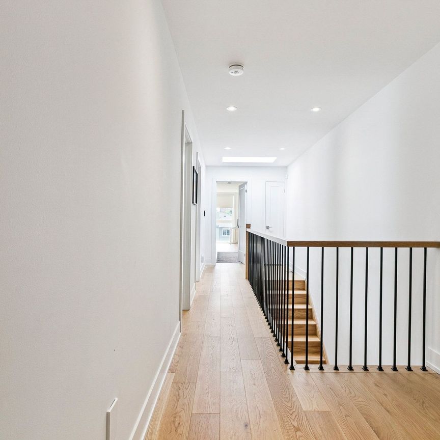 For Lease - 1040 Enola Avenue, Mississauga, Ontario - Photo 1