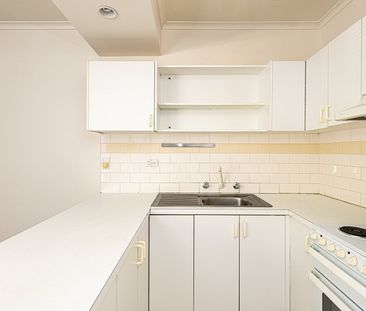 1/50 Barkly Street, Carlton VIC 3053 - Photo 2