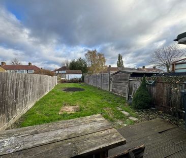 3 bed Mid Terraced House for Rent - Photo 4