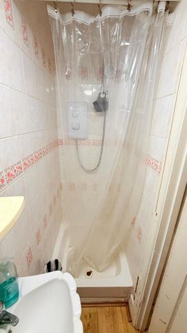 2 bedroom ground floor maisonette to rent - Photo 5