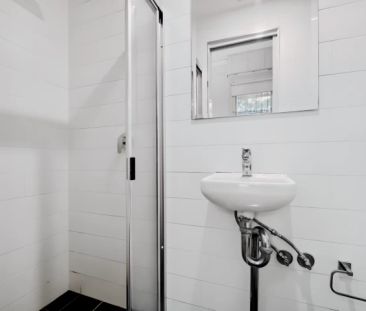 4 carlton street, Sydney - Photo 2