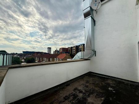 2 bedroom apartment to rent - Photo 2