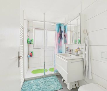 Grosszügige 4.5-Zimmerwohnung mit Balkon - Photo 4