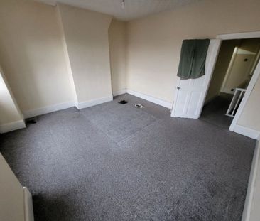 3 Bed Semi-Detached House, Greenhill Road, M8 - Photo 1
